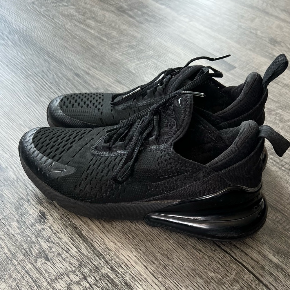 Nike Air Max 270 athletic shoes. Youth Size: 6